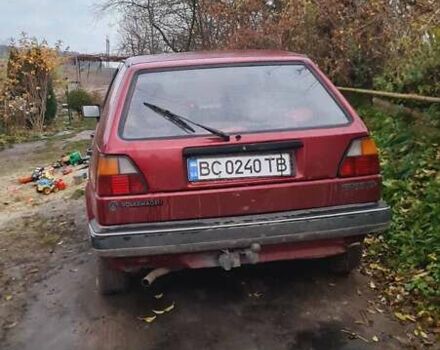 Красный Фольксваген Гольф, объемом двигателя 1.6 л и пробегом 300 тыс. км за 1400 $, фото 1 на Automoto.ua