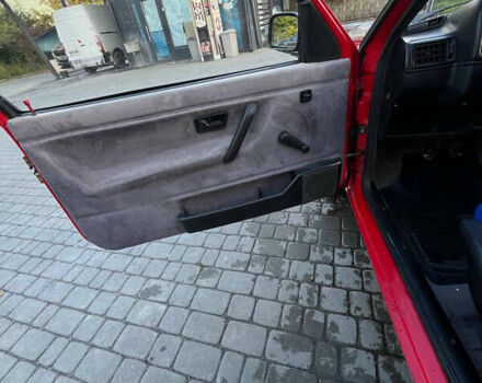 Червоний Фольксваген Гольф, об'ємом двигуна 1.6 л та пробігом 357 тис. км за 2800 $, фото 15 на Automoto.ua