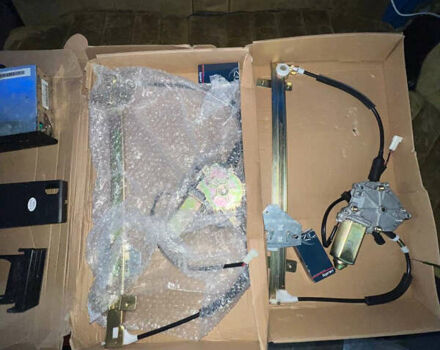 Червоний Фольксваген Гольф, об'ємом двигуна 1.6 л та пробігом 357 тис. км за 2800 $, фото 36 на Automoto.ua