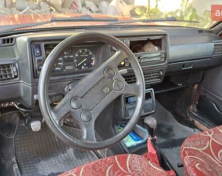 Красный Фольксваген Гольф, объемом двигателя 1.27 л и пробегом 436 тыс. км за 1100 $, фото 4 на Automoto.ua