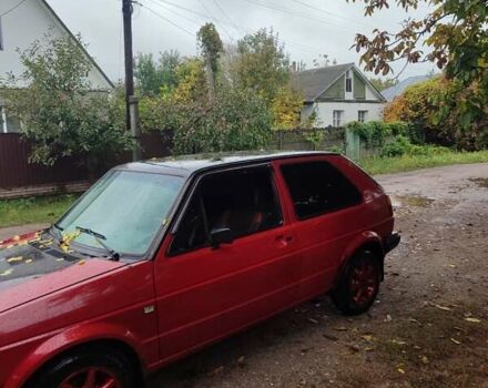 Красный Фольксваген Гольф, объемом двигателя 1.27 л и пробегом 300 тыс. км за 1600 $, фото 2 на Automoto.ua