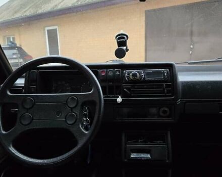 Красный Фольксваген Гольф, объемом двигателя 1.27 л и пробегом 400 тыс. км за 1750 $, фото 8 на Automoto.ua