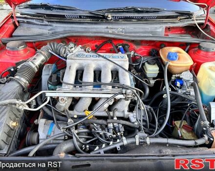 Червоний Фольксваген Гольф, об'ємом двигуна 1.3 л та пробігом 300 тис. км за 3000 $, фото 10 на Automoto.ua