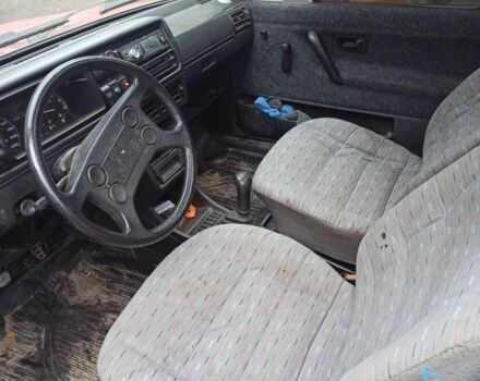 Фольксваген Гольф 1987 у Хмельнике на Automoto.ua Червоний Фольксваген Гольф, об'ємом двигуна 1 л та пробігом 300 тис. км за 1150 $, фото 4 на Automoto.ua