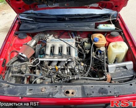 Червоний Фольксваген Гольф, об'ємом двигуна 1.3 л та пробігом 300 тис. км за 3000 $, фото 12 на Automoto.ua