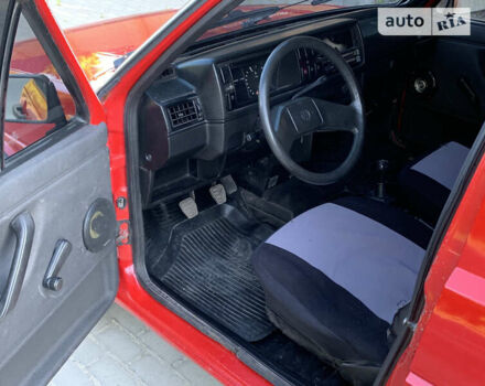 Красный Фольксваген Гольф, объемом двигателя 1.27 л и пробегом 401 тыс. км за 1500 $, фото 15 на Automoto.ua