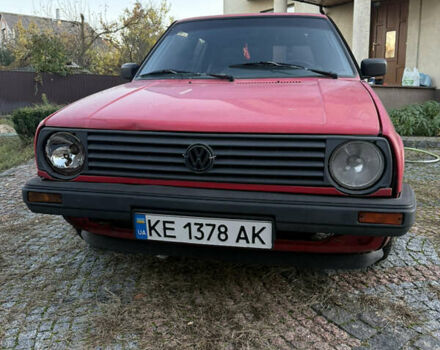 Красный Фольксваген Гольф, объемом двигателя 1.6 л и пробегом 178 тыс. км за 900 $, фото 1 на Automoto.ua