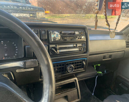 Красный Фольксваген Гольф, объемом двигателя 1.3 л и пробегом 350 тыс. км за 650 $, фото 5 на Automoto.ua