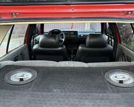 Красный Фольксваген Гольф, объемом двигателя 1.6 л и пробегом 178 тыс. км за 900 $, фото 12 на Automoto.ua