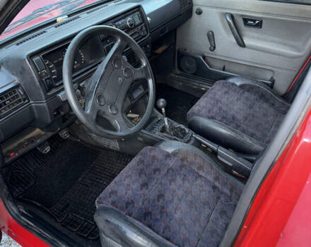 Красный Фольксваген Гольф, объемом двигателя 1.6 л и пробегом 178 тыс. км за 900 $, фото 7 на Automoto.ua