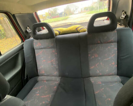 Червоний Фольксваген Гольф, об'ємом двигуна 1.6 л та пробігом 261 тис. км за 2111 $, фото 7 на Automoto.ua