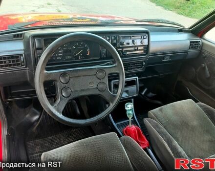 Червоний Фольксваген Гольф, об'ємом двигуна 1.8 л та пробігом 200 тис. км за 799 $, фото 6 на Automoto.ua