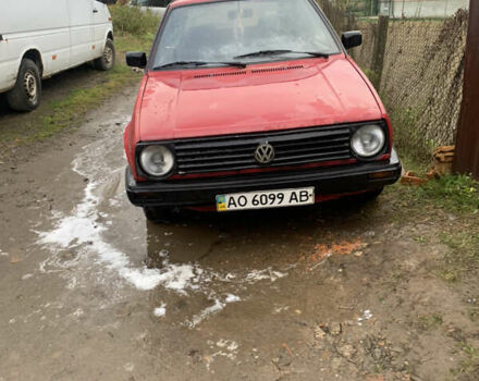 Красный Фольксваген Гольф, объемом двигателя 1.3 л и пробегом 350 тыс. км за 650 $, фото 1 на Automoto.ua