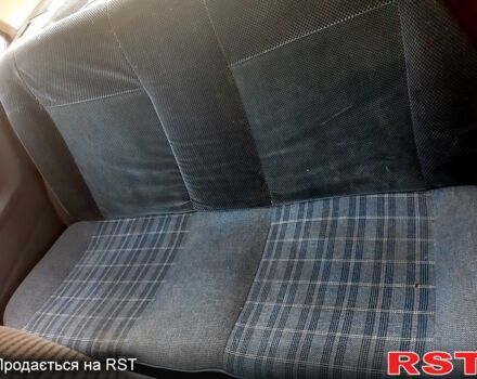 Червоний Фольксваген Гольф, об'ємом двигуна 1.8 л та пробігом 200 тис. км за 799 $, фото 7 на Automoto.ua