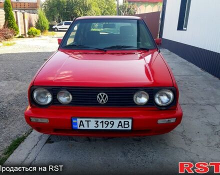 Червоний Фольксваген Гольф, об'ємом двигуна 1.8 л та пробігом 200 тис. км за 799 $, фото 4 на Automoto.ua