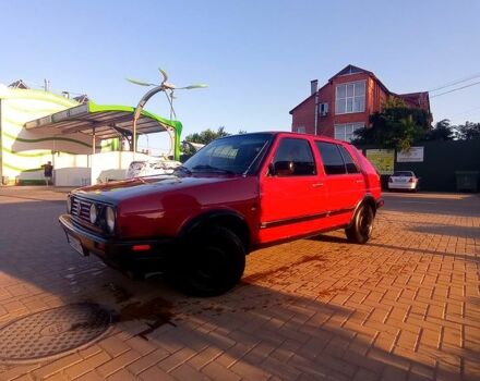 Красный Фольксваген Гольф, объемом двигателя 1.3 л и пробегом 280 тыс. км за 1300 $, фото 2 на Automoto.ua