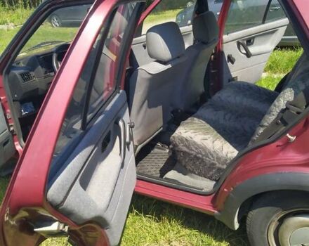 Красный Фольксваген Гольф, объемом двигателя 1.6 л и пробегом 297 тыс. км за 2000 $, фото 21 на Automoto.ua