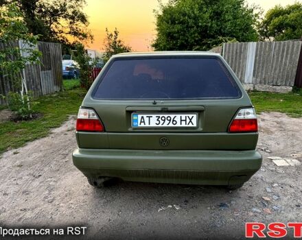 Красный Фольксваген Гольф, объемом двигателя 1.8 л и пробегом 100 тыс. км за 1150 $, фото 2 на Automoto.ua