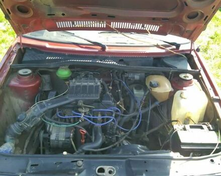 Красный Фольксваген Гольф, объемом двигателя 1.6 л и пробегом 297 тыс. км за 2000 $, фото 17 на Automoto.ua