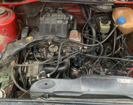 Фольксваген Гольф 1989 у Чернівцях на Automoto.ua Червоний Фольксваген Гольф, об'ємом двигуна 1.6 л та пробігом 426 тис. км за 720 $, фото 10 на Automoto.ua