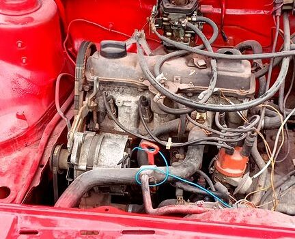 Червоний Фольксваген Гольф, об'ємом двигуна 1.8 л та пробігом 350 тис. км за 1180 $, фото 5 на Automoto.ua