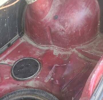 Красный Фольксваген Гольф, объемом двигателя 1.27 л и пробегом 277 тыс. км за 1400 $, фото 6 на Automoto.ua