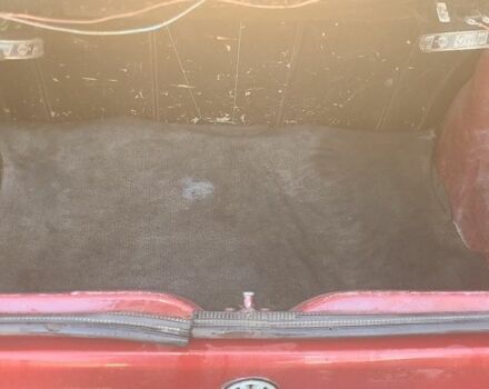 Красный Фольксваген Гольф, объемом двигателя 1.3 л и пробегом 270 тыс. км за 1450 $, фото 11 на Automoto.ua