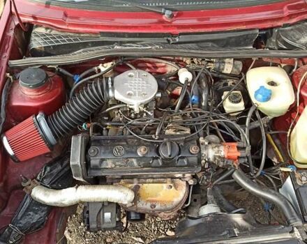 Червоний Фольксваген Гольф, об'ємом двигуна 1.27 л та пробігом 30 тис. км за 1500 $, фото 7 на Automoto.ua