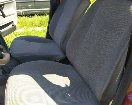 Красный Фольксваген Гольф, объемом двигателя 1.6 л и пробегом 297 тыс. км за 2000 $, фото 12 на Automoto.ua