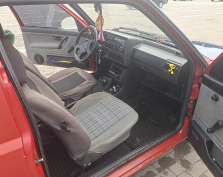 Красный Фольксваген Гольф, объемом двигателя 1.3 л и пробегом 310 тыс. км за 1500 $, фото 13 на Automoto.ua