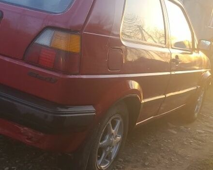 Красный Фольксваген Гольф, объемом двигателя 1.3 л и пробегом 270 тыс. км за 1450 $, фото 2 на Automoto.ua