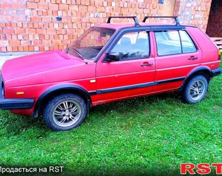 Червоний Фольксваген Гольф, об'ємом двигуна 1.3 л та пробігом 370 тис. км за 2000 $, фото 3 на Automoto.ua