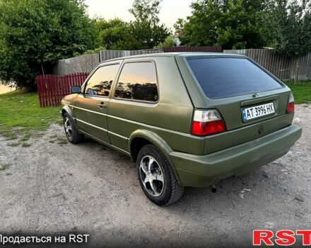 Красный Фольксваген Гольф, объемом двигателя 1.8 л и пробегом 100 тыс. км за 1150 $, фото 3 на Automoto.ua