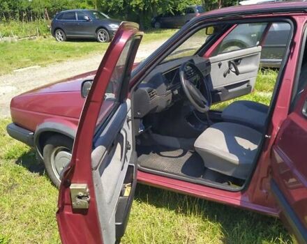 Красный Фольксваген Гольф, объемом двигателя 1.6 л и пробегом 297 тыс. км за 2000 $, фото 6 на Automoto.ua