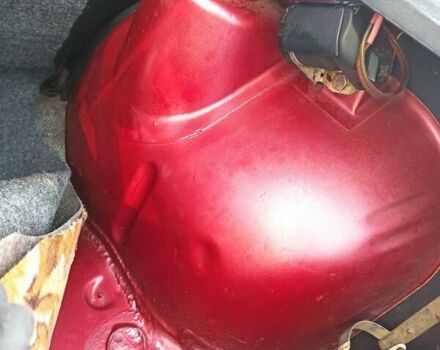 Червоний Фольксваген Гольф, об'ємом двигуна 1.27 л та пробігом 30 тис. км за 1500 $, фото 11 на Automoto.ua