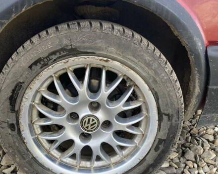 Червоний Фольксваген Гольф, об'ємом двигуна 1.27 л та пробігом 314 тис. км за 1500 $, фото 1 на Automoto.ua