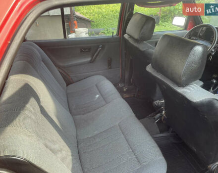 Красный Фольксваген Гольф, объемом двигателя 1.6 л и пробегом 186 тыс. км за 1300 $, фото 8 на Automoto.ua