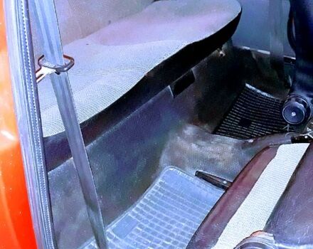 Червоний Фольксваген Гольф, об'ємом двигуна 1.6 л та пробігом 500 тис. км за 1000 $, фото 6 на Automoto.ua