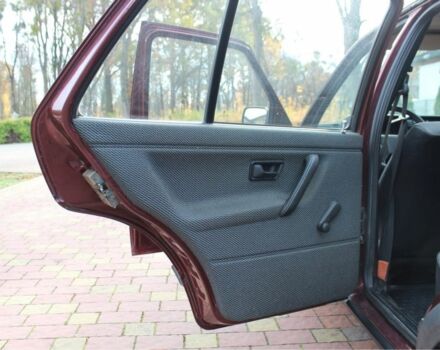 Червоний Фольксваген Гольф, об'ємом двигуна 1.3 л та пробігом 187 тис. км за 1650 $, фото 18 на Automoto.ua