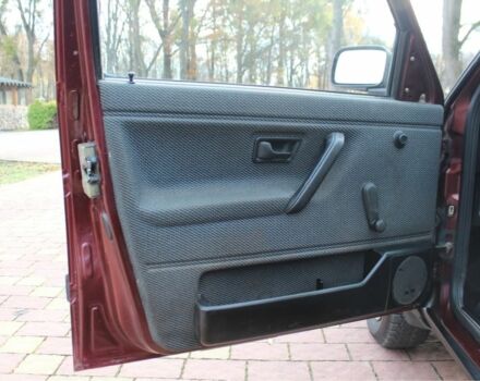 Червоний Фольксваген Гольф, об'ємом двигуна 1.3 л та пробігом 187 тис. км за 1650 $, фото 17 на Automoto.ua