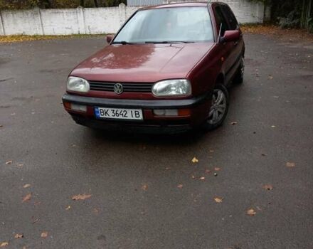 Красный Фольксваген Гольф, объемом двигателя 1.78 л и пробегом 400 тыс. км за 2000 $, фото 3 на Automoto.ua