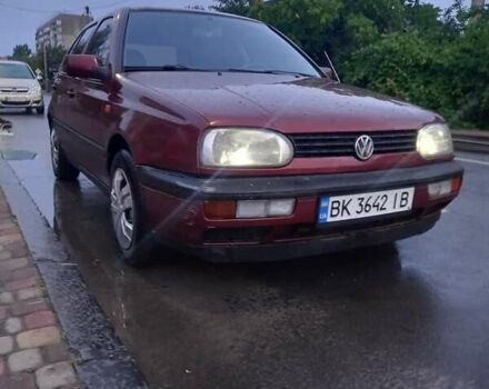 Красный Фольксваген Гольф, объемом двигателя 1.78 л и пробегом 400 тыс. км за 2000 $, фото 6 на Automoto.ua