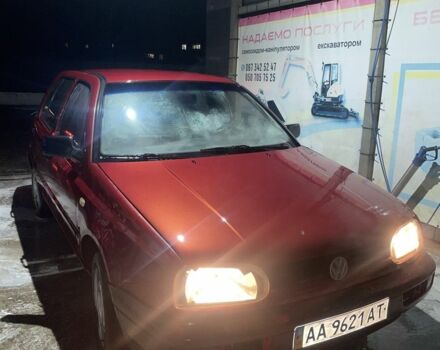 Красный Фольксваген Гольф, объемом двигателя 1.4 л и пробегом 294 тыс. км за 950 $, фото 1 на Automoto.ua