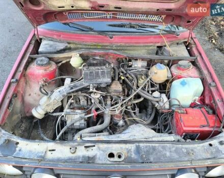 Красный Фольксваген Гольф, объемом двигателя 1.78 л и пробегом 255 тыс. км за 999 $, фото 10 на Automoto.ua