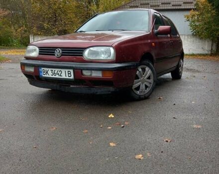 Красный Фольксваген Гольф, объемом двигателя 1.78 л и пробегом 400 тыс. км за 2000 $, фото 4 на Automoto.ua