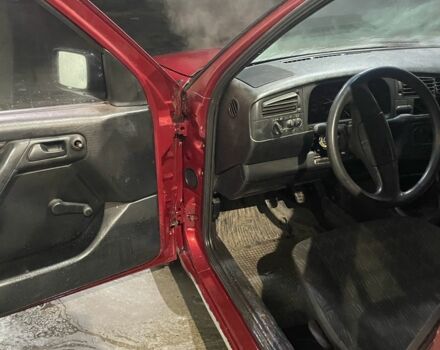 Красный Фольксваген Гольф, объемом двигателя 1.4 л и пробегом 294 тыс. км за 950 $, фото 13 на Automoto.ua