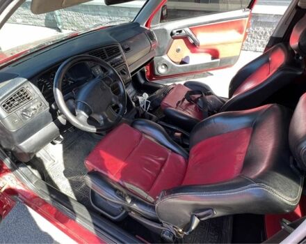 Фольксваген Гольф 1992 в Дрогобыче на Automoto.ua Красный Фольксваген Гольф, объемом двигателя 2 л и пробегом 200 тыс. км за 2000 $, фото 4 на Automoto.ua