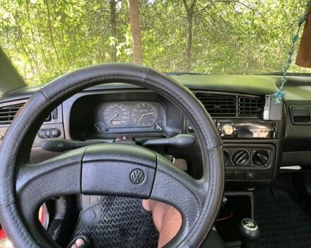 Червоний Фольксваген Гольф, об'ємом двигуна 1.9 л та пробігом 300 тис. км за 1950 $, фото 5 на Automoto.ua