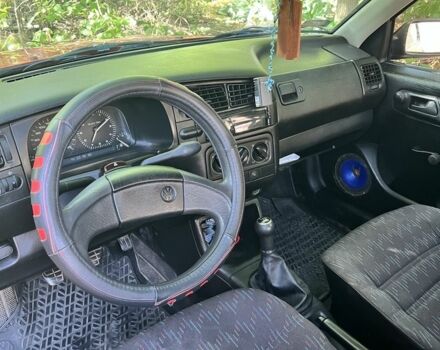 Червоний Фольксваген Гольф, об'ємом двигуна 1.9 л та пробігом 300 тис. км за 1950 $, фото 7 на Automoto.ua