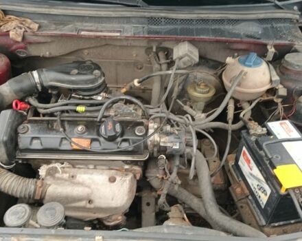 Фольксваген Гольф 1993 у Борисполе на Automoto.ua Червоний Фольксваген Гольф, об'ємом двигуна 1.4 л та пробігом 165 тис. км за 2053 $, фото 4 на Automoto.ua